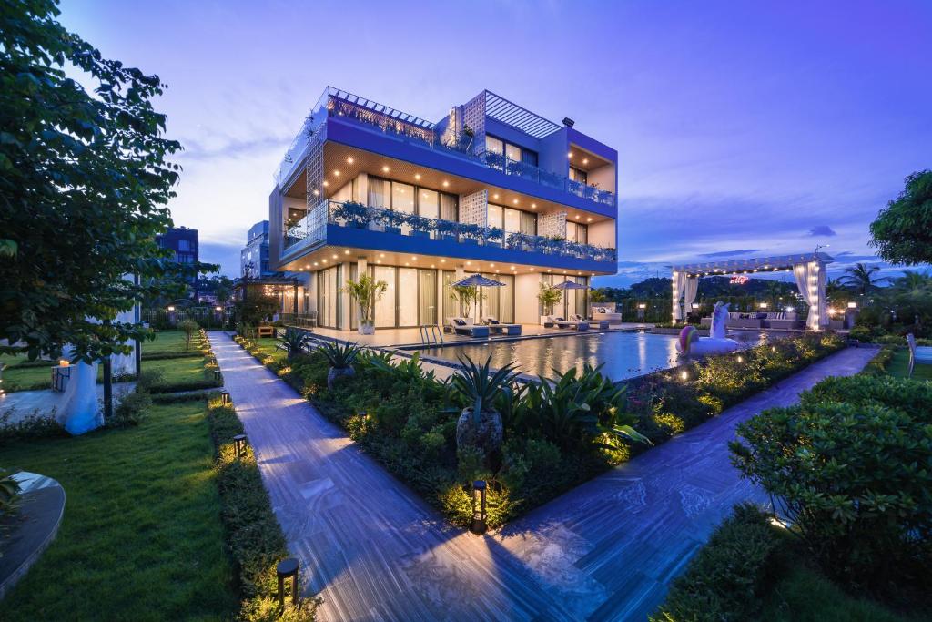 Tahagi Villa Tuan Chau Ha Long by HOFs – Ha Long Bay
